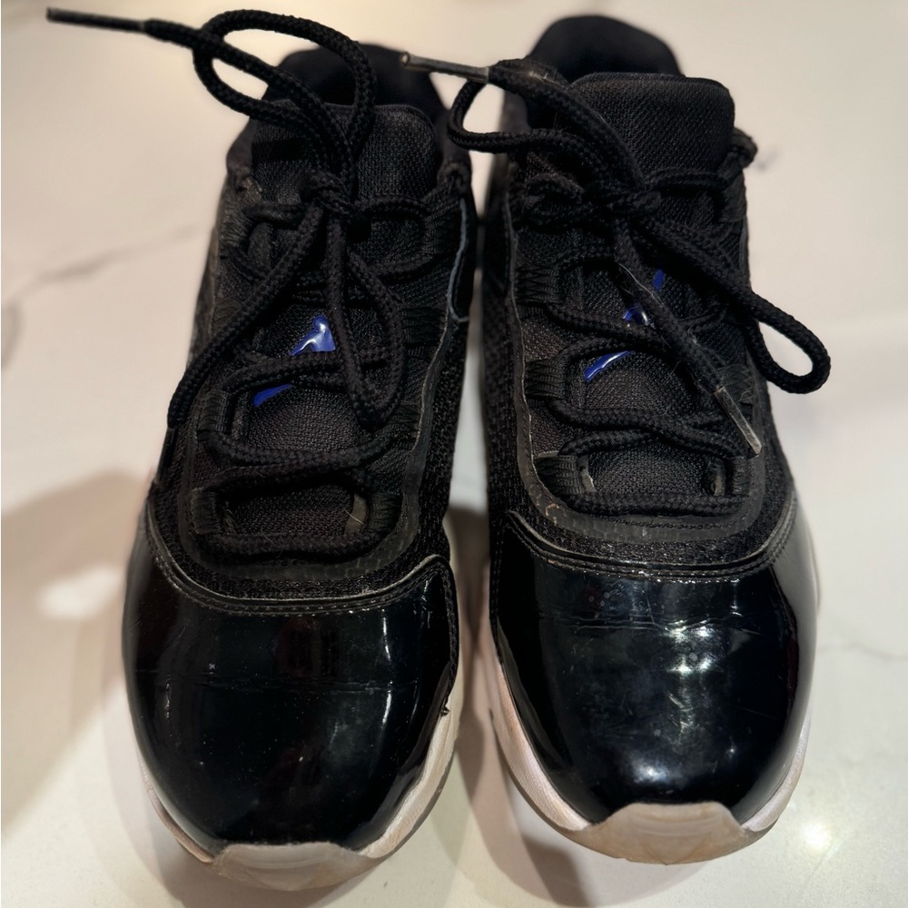 Nike Air Jordan 11’s “Blues” - Picture 2 of 6